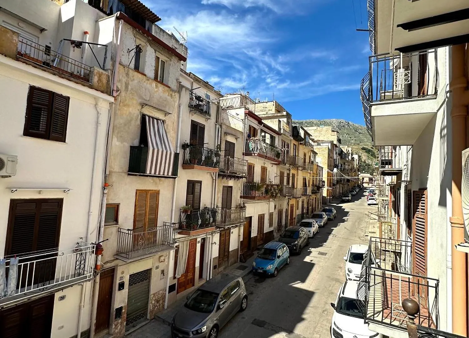 Casa Dei Canarini Carini Apartment
